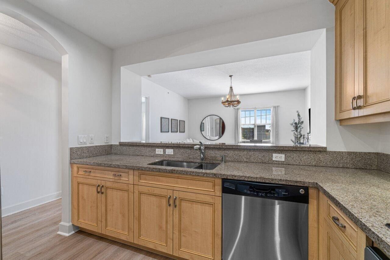 200 NE 2nd Avenue, Unit 401, Delray Beach, FL 33444 Photo