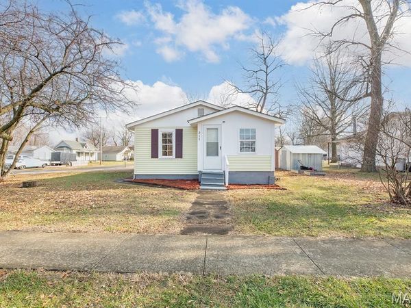 213 N Cross Street, Brighton, IL 62012