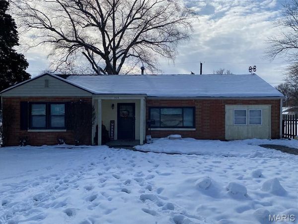 924 Durley Street, Greenville, IL 62246