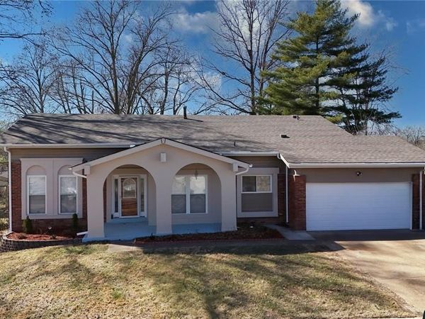 1203 Beaver Creek Road, Chesterfield, MO 63017