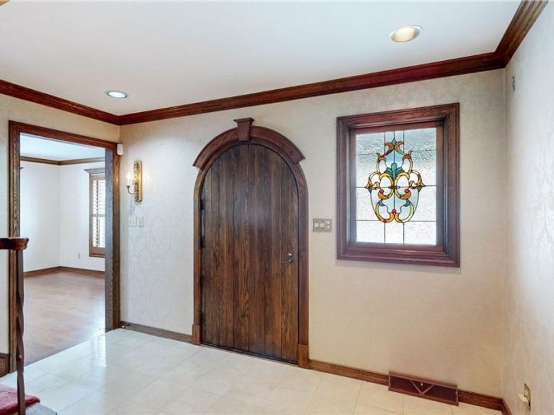 1091 Sand Run Road, Akron, OH 44313 Photo 2