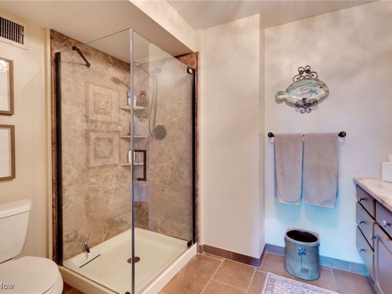 255 N Portage Path, Unit 507, Akron, OH 44303 Photo 16