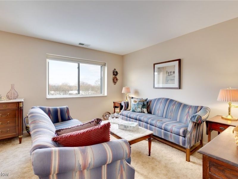 255 N Portage Path, Unit 507, Akron, OH 44303 Photo 20