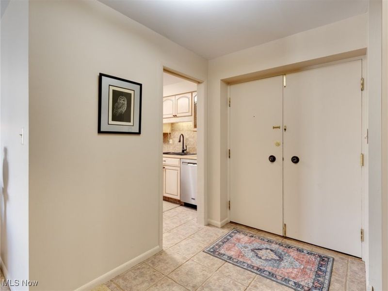 255 N Portage Path, Unit 507, Akron, OH 44303 Photo 22