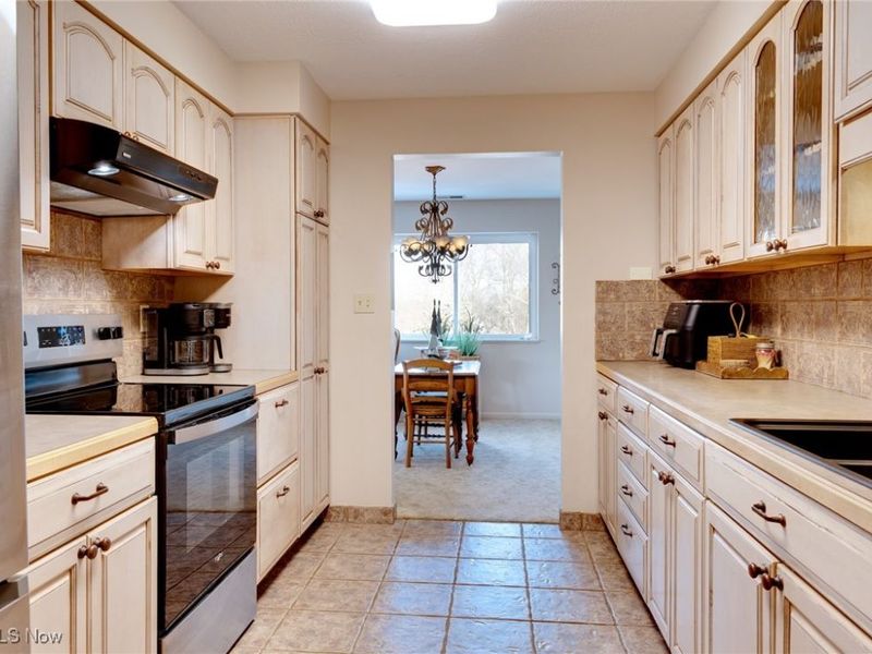 255 N Portage Path, Unit 507, Akron, OH 44303 Photo 3