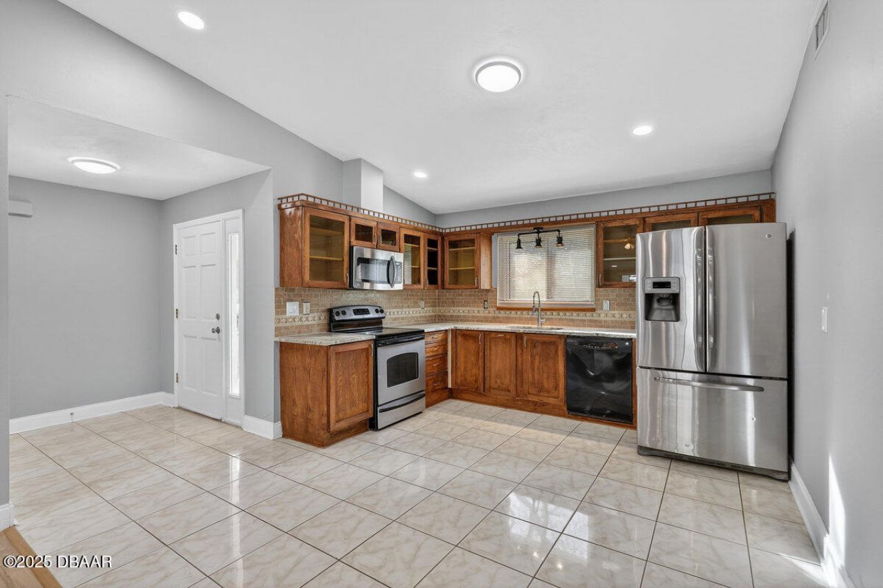 1045 Amber Circle, Port Orange, FL 32129 Photo