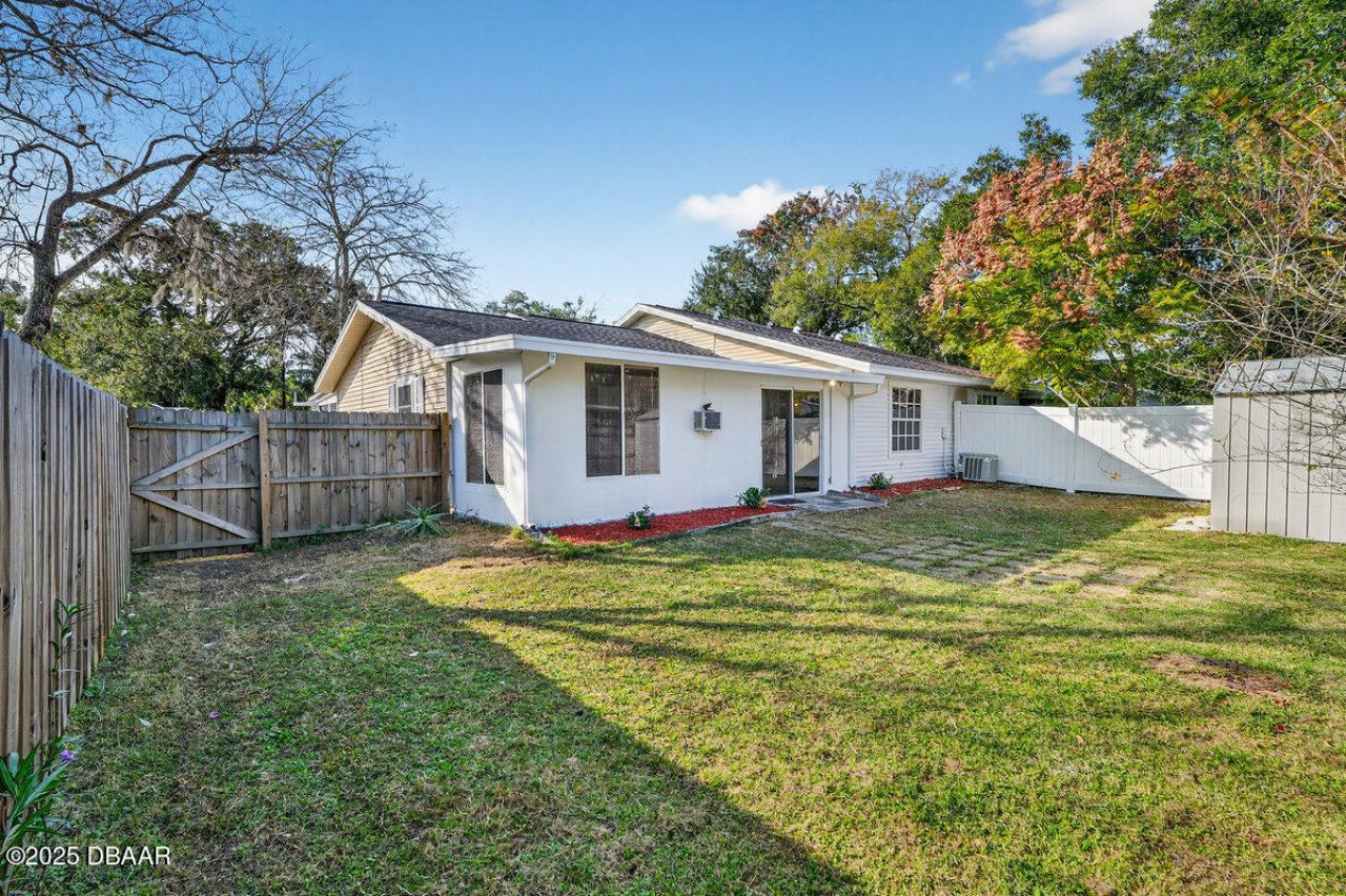 1045 Amber Circle, Port Orange, FL 32129 Photo