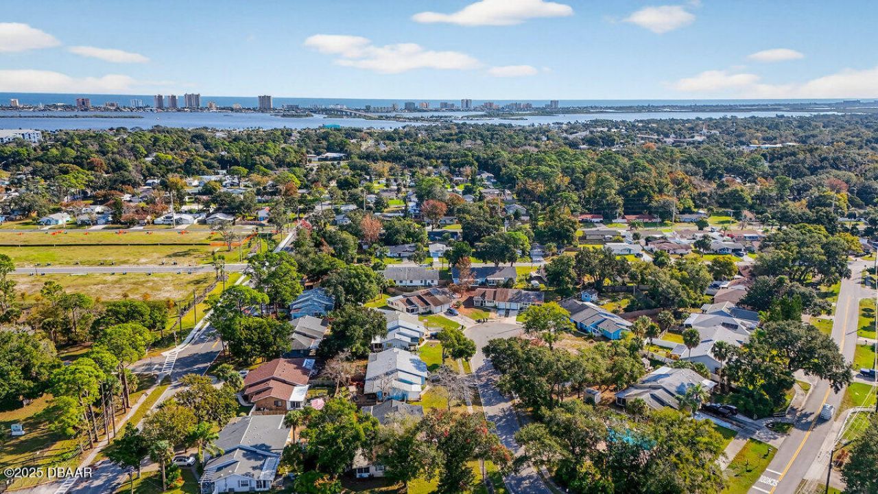 1045 Amber Circle, Port Orange, FL 32129 Photo