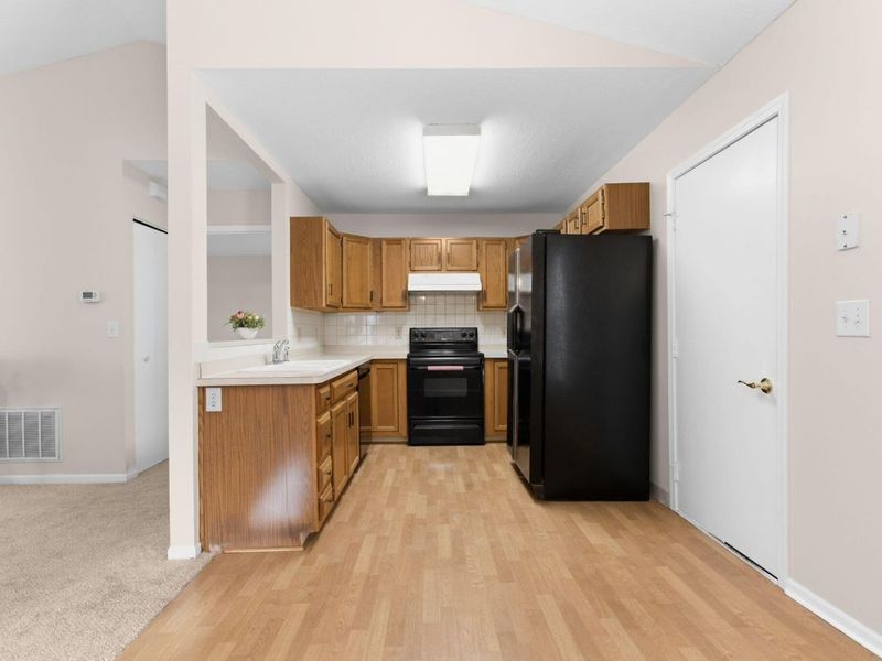 8574 Victoria Meadow Lane, Reynoldsburg, OH 43068 Photo 10