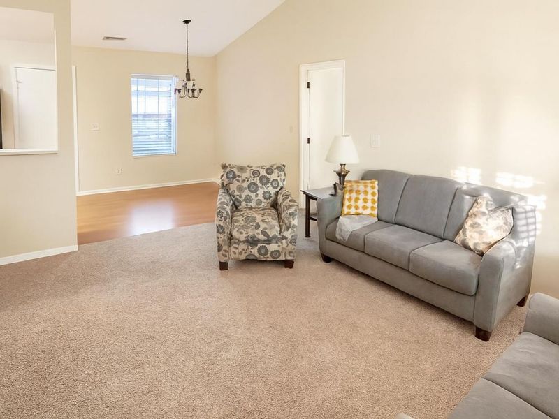 8574 Victoria Meadow Lane, Reynoldsburg, OH 43068 Photo 3