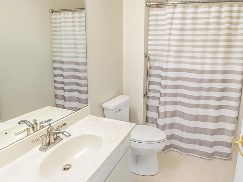 8574 Victoria Meadow Lane, Reynoldsburg, OH 43068 Photo 8