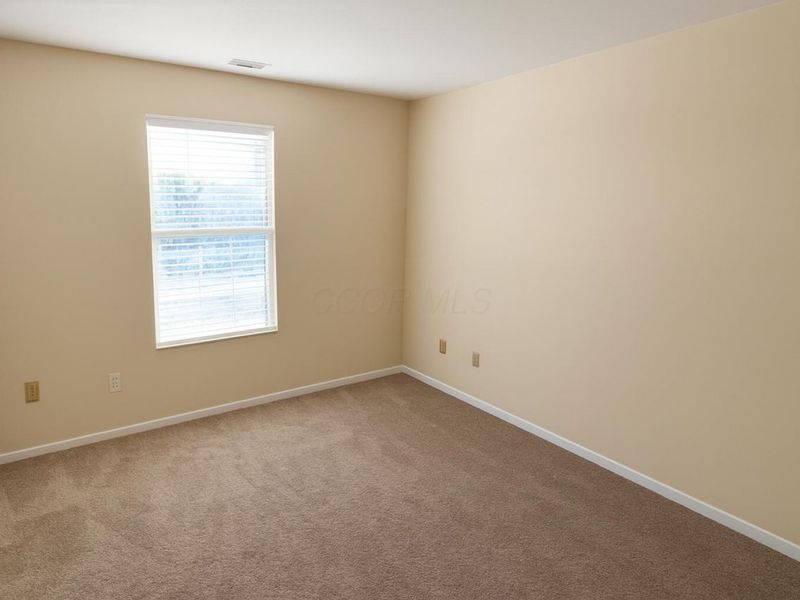 8574 Victoria Meadow Lane, Reynoldsburg, OH 43068 Photo 9