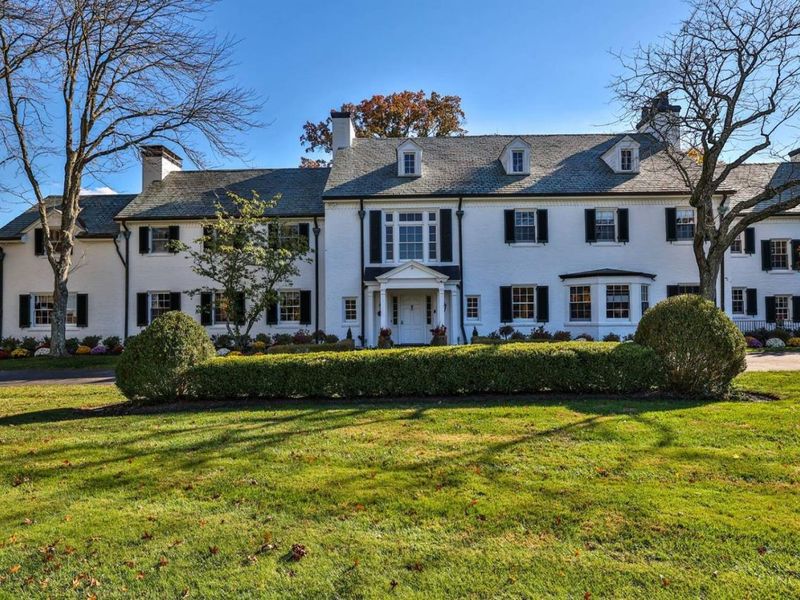 9675 Cunningham Road, Indian Hill, OH 45243 Photo 3