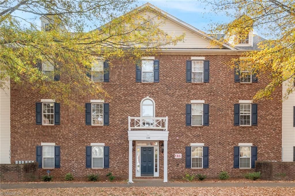 298 Town Park Drive, Unit 202, Advance, NC 27006 Main Photo