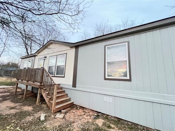 197 E Sweden Street, Walnut Springs, TX 76690