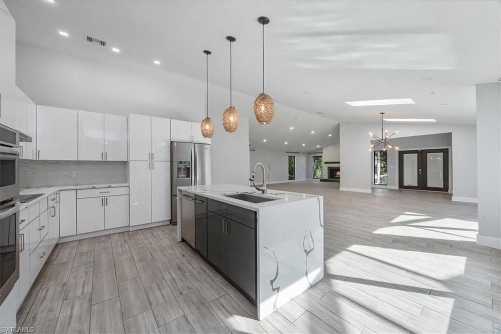6161 Waxmyrtle Way, Naples, FL 34109 Photo
