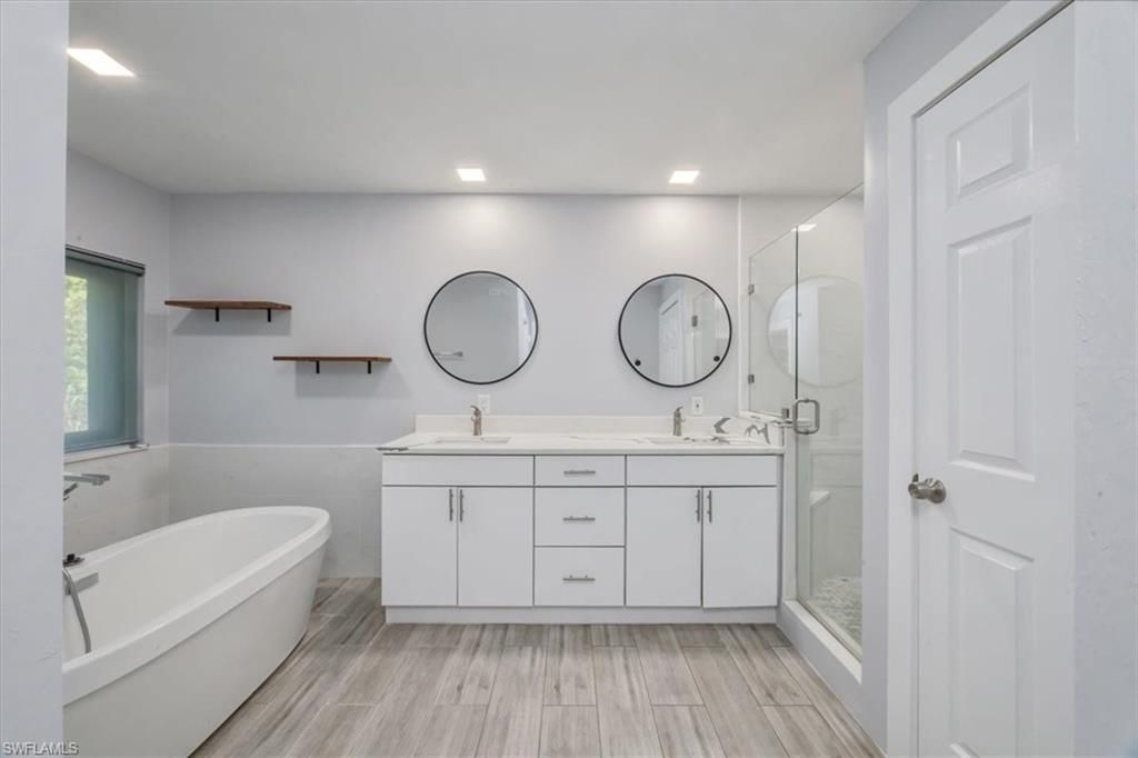 6161 Waxmyrtle Way, Naples, FL 34109 Photo