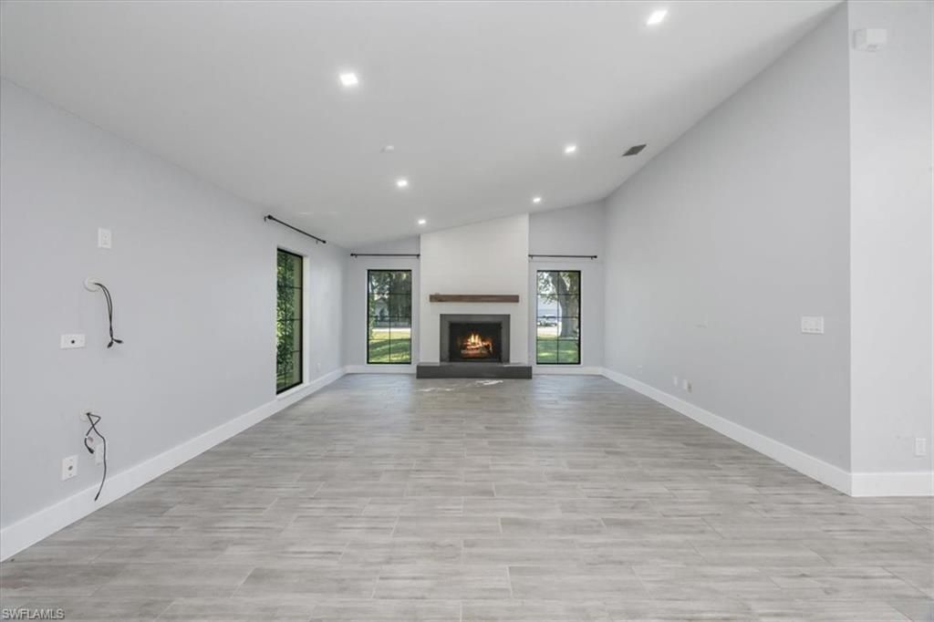 6161 Waxmyrtle Way, Naples, FL 34109 Photo