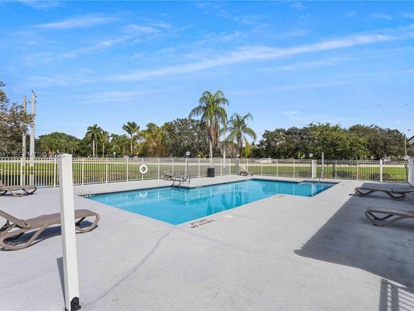 417 Vista Isles Dr, Unit 2315, Sunrise, FL 33325