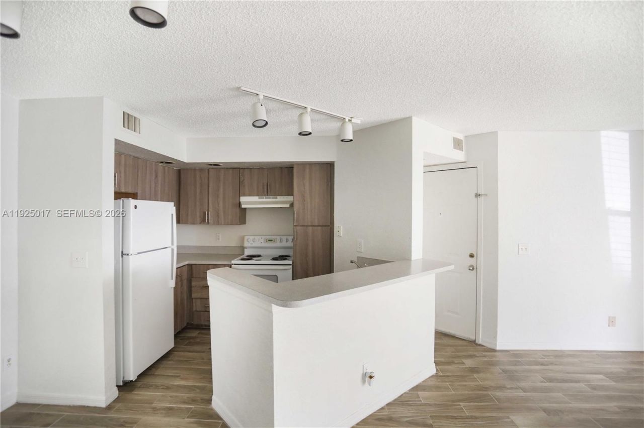 417 Vista Isles Dr, Unit 2315, Sunrise, FL 33325 Photo