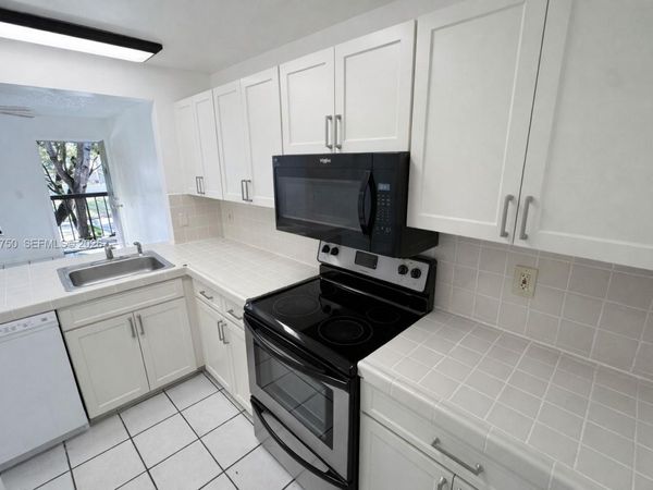 14851 SW 104th St, Unit 11-21, Miami, FL 33196