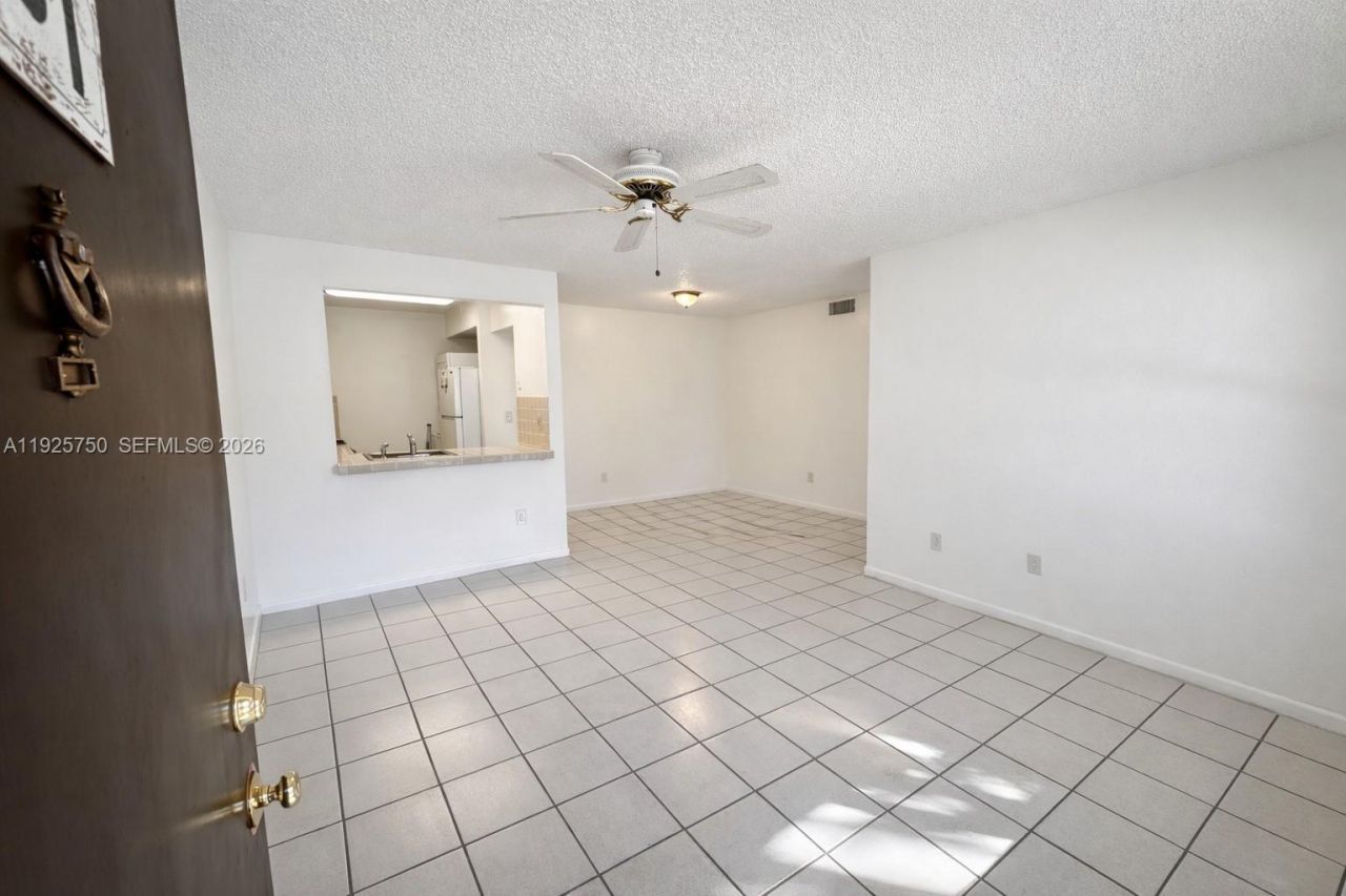 14851 SW 104th St, Unit 11-21, Miami, FL 33196 Photo