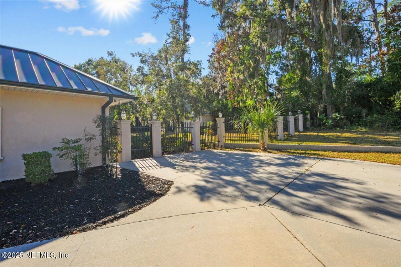 1068 S Marion Avenue, Lake City, FL 32025 Photo