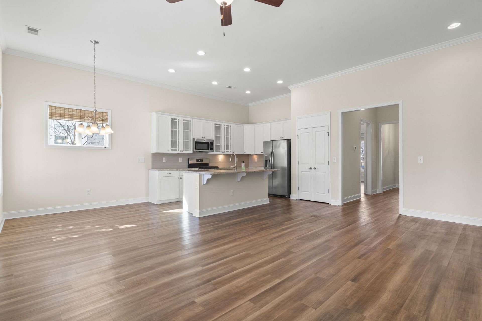 1709 Maplecress Way Photo 12