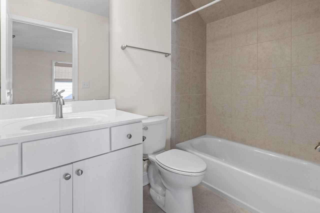 1709 Maplecress Way Photo 14