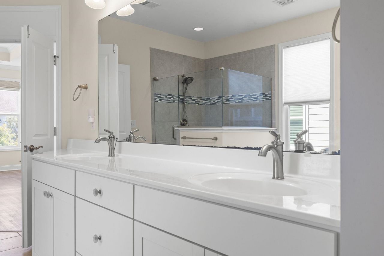 1709 Maplecress Way Photo 16