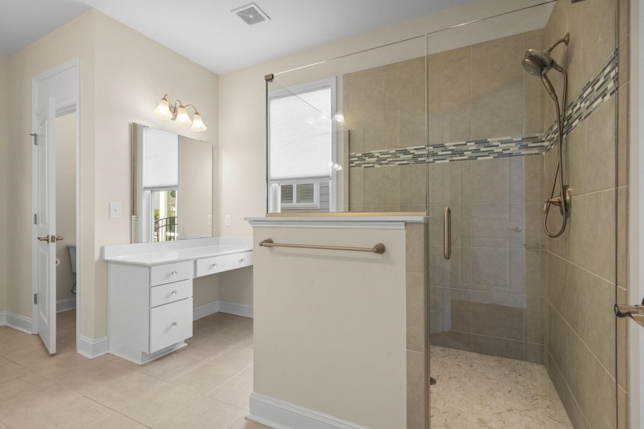 1709 Maplecress Way Photo 17