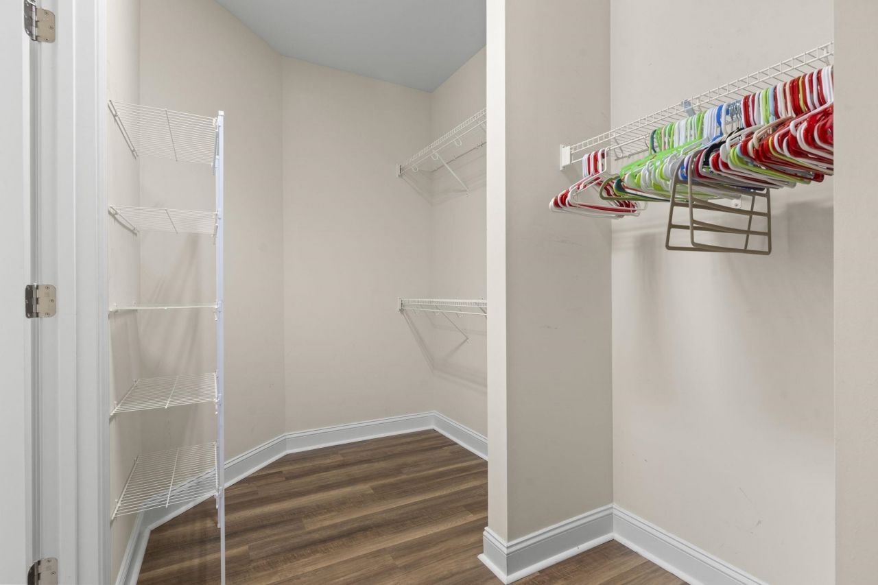 1709 Maplecress Way Photo 19