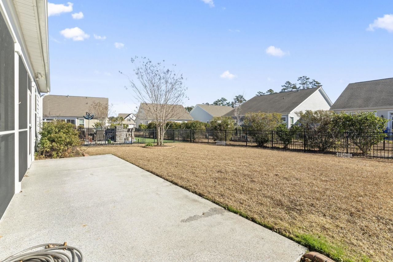 1709 Maplecress Way Photo 23