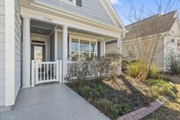 1709 Maplecress Way photo 4