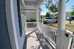 1709 Maplecress Way photo 4