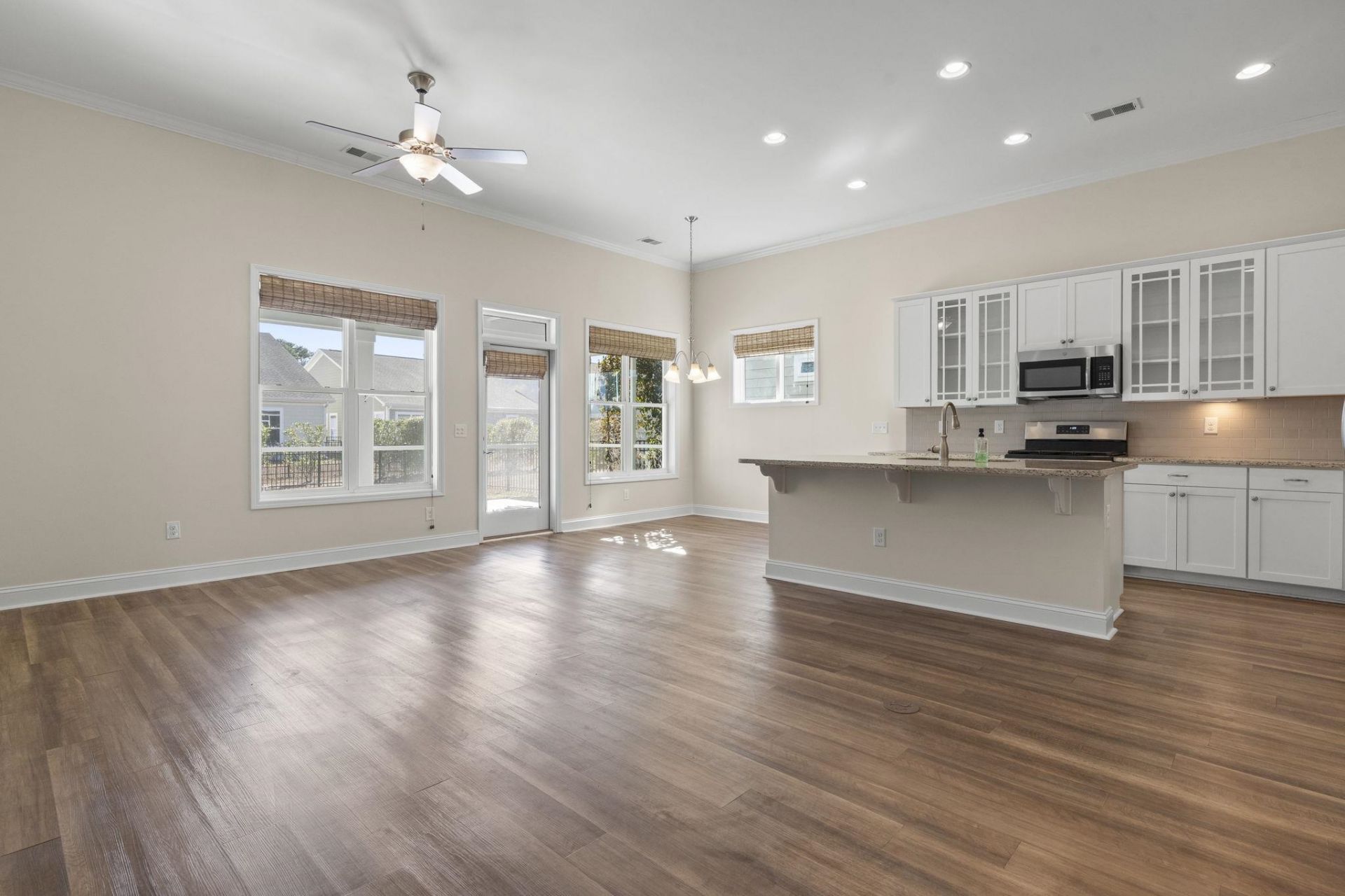 1709 Maplecress Way Photo 6