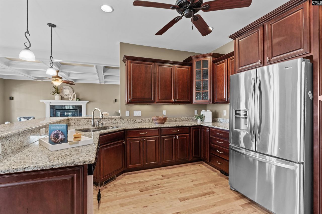 101 Port O'call Place  Photo 13