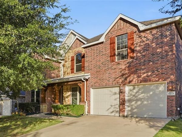 1017 Long Pointe Avenue, Fort Worth, TX 76108