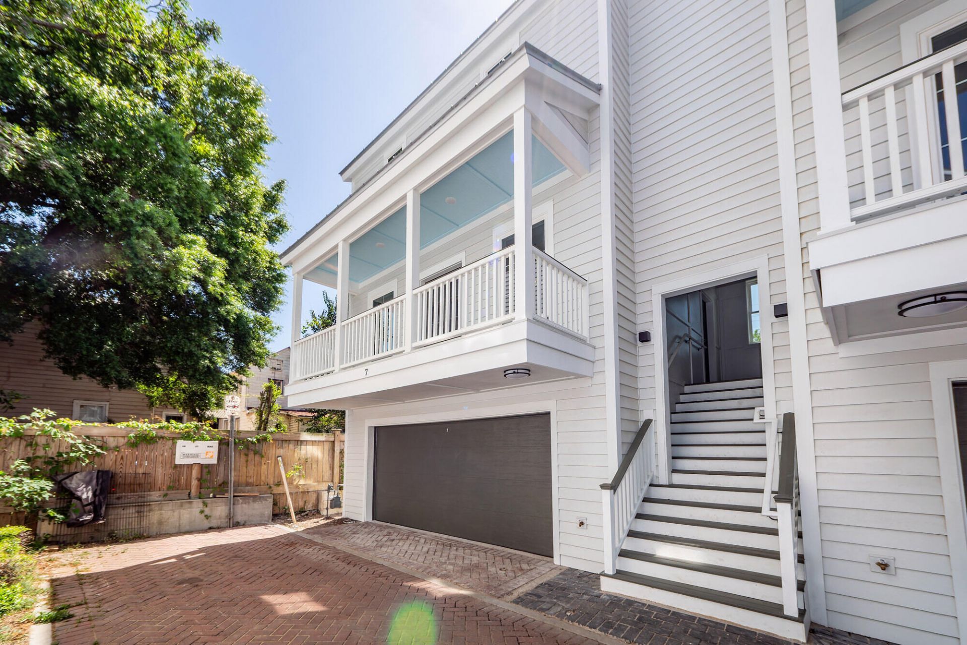 7 Iron Frg Alley Photo 10