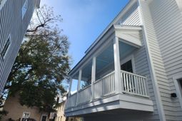 7 Iron Frg Alley photo 4