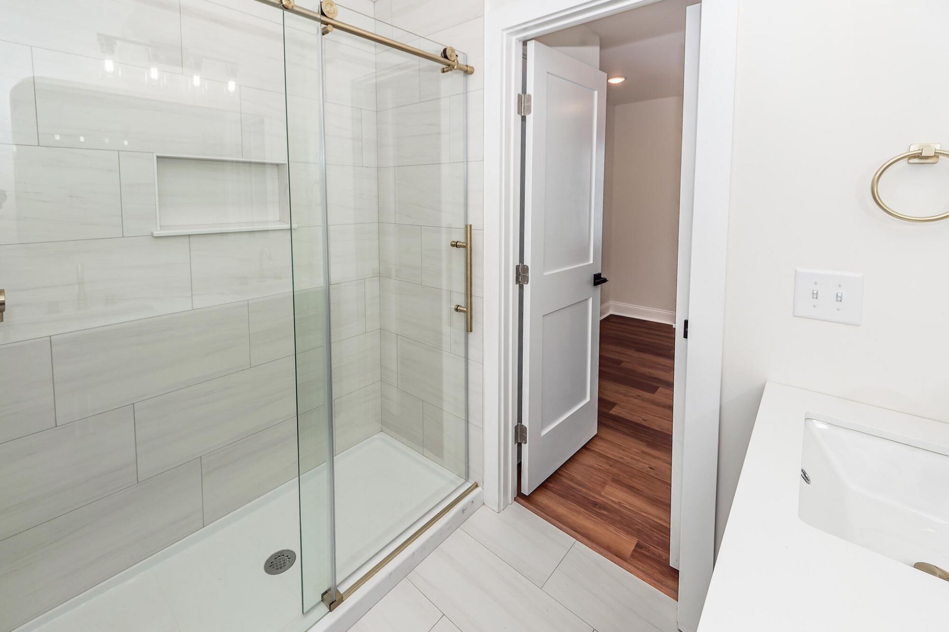 7 Iron Frg Alley Photo 31