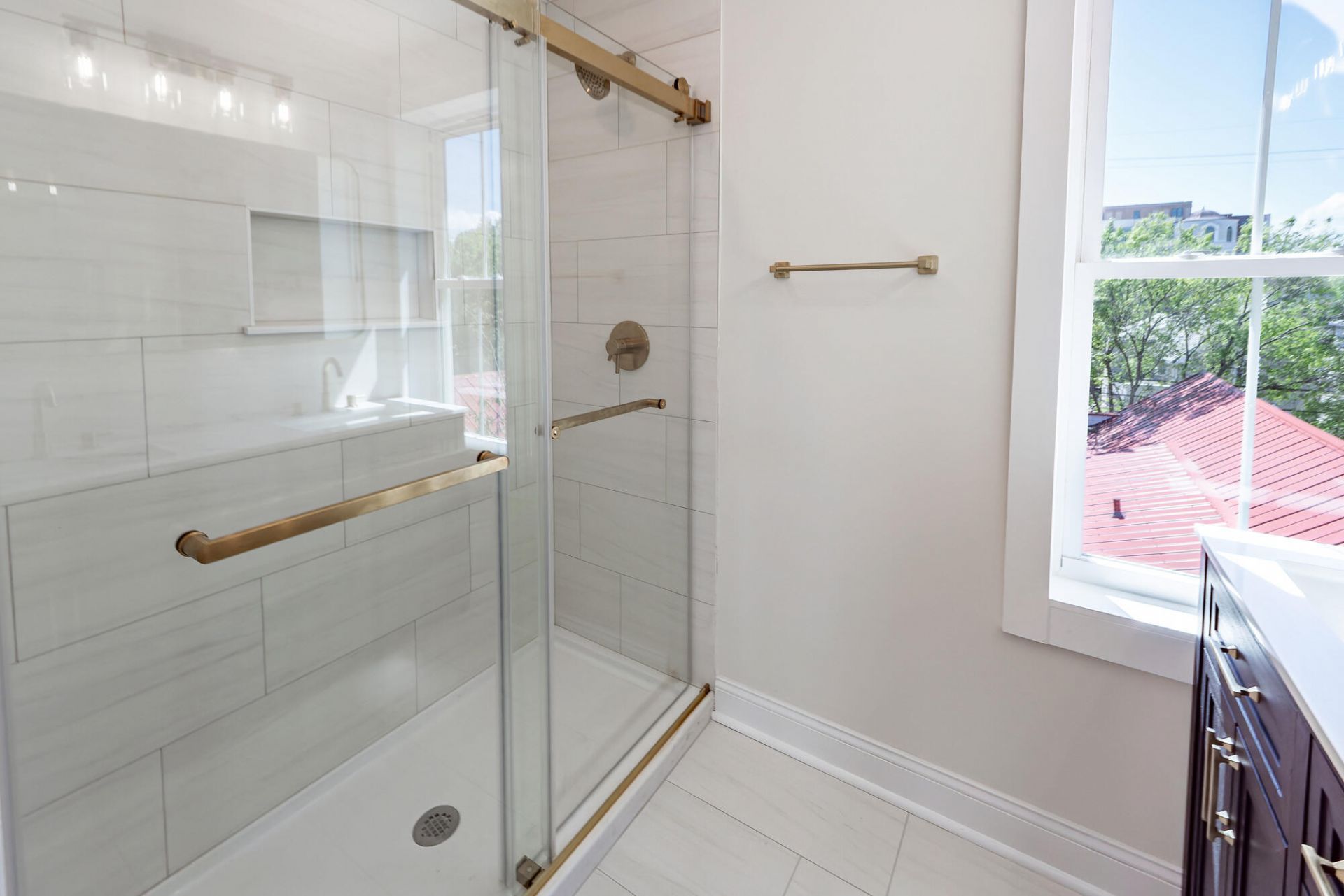 7 Iron Frg Alley Photo 37