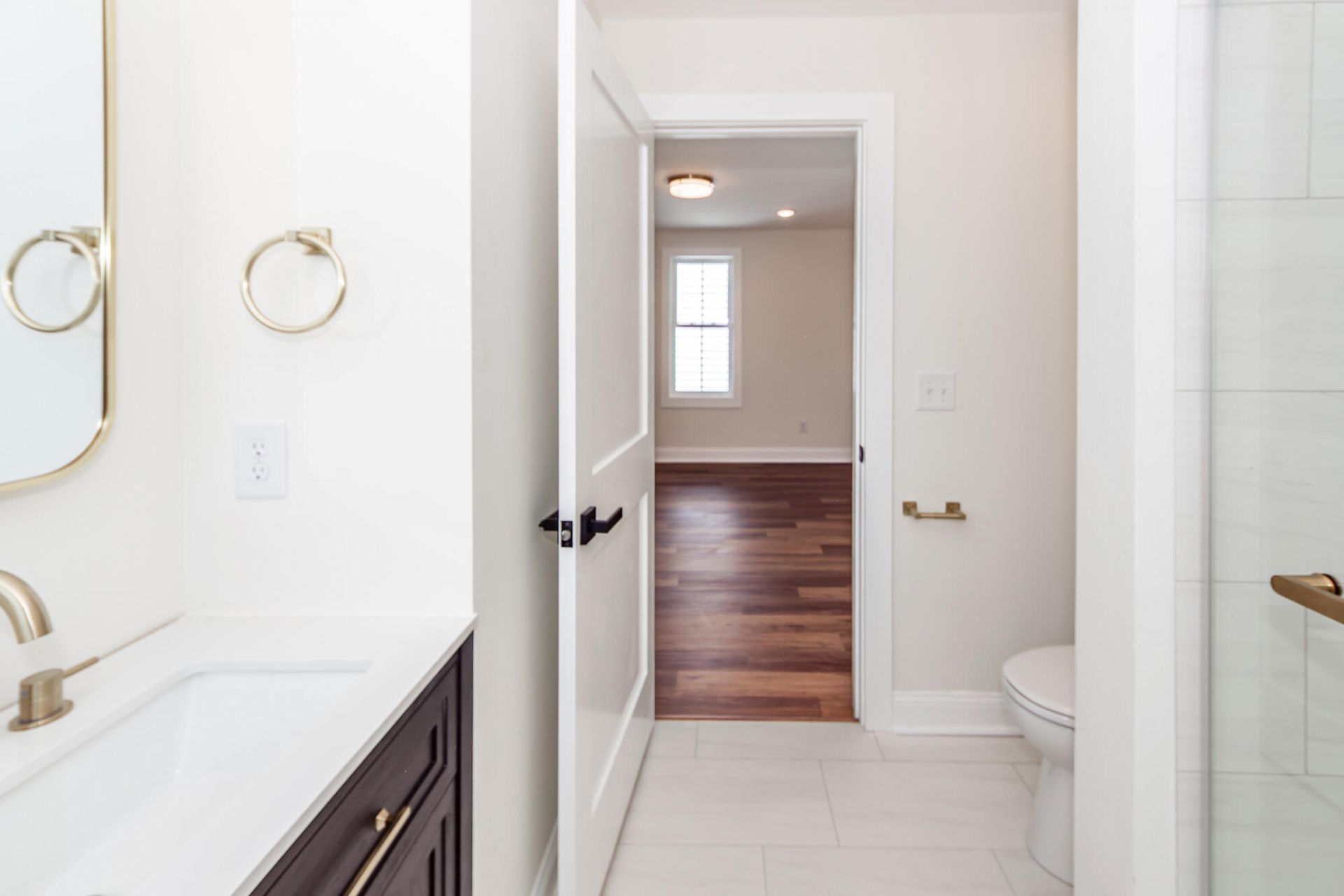 7 Iron Frg Alley Photo 38