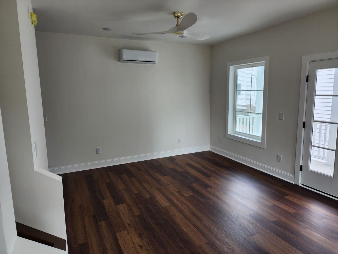 7 Iron Frg Alley Photo 4