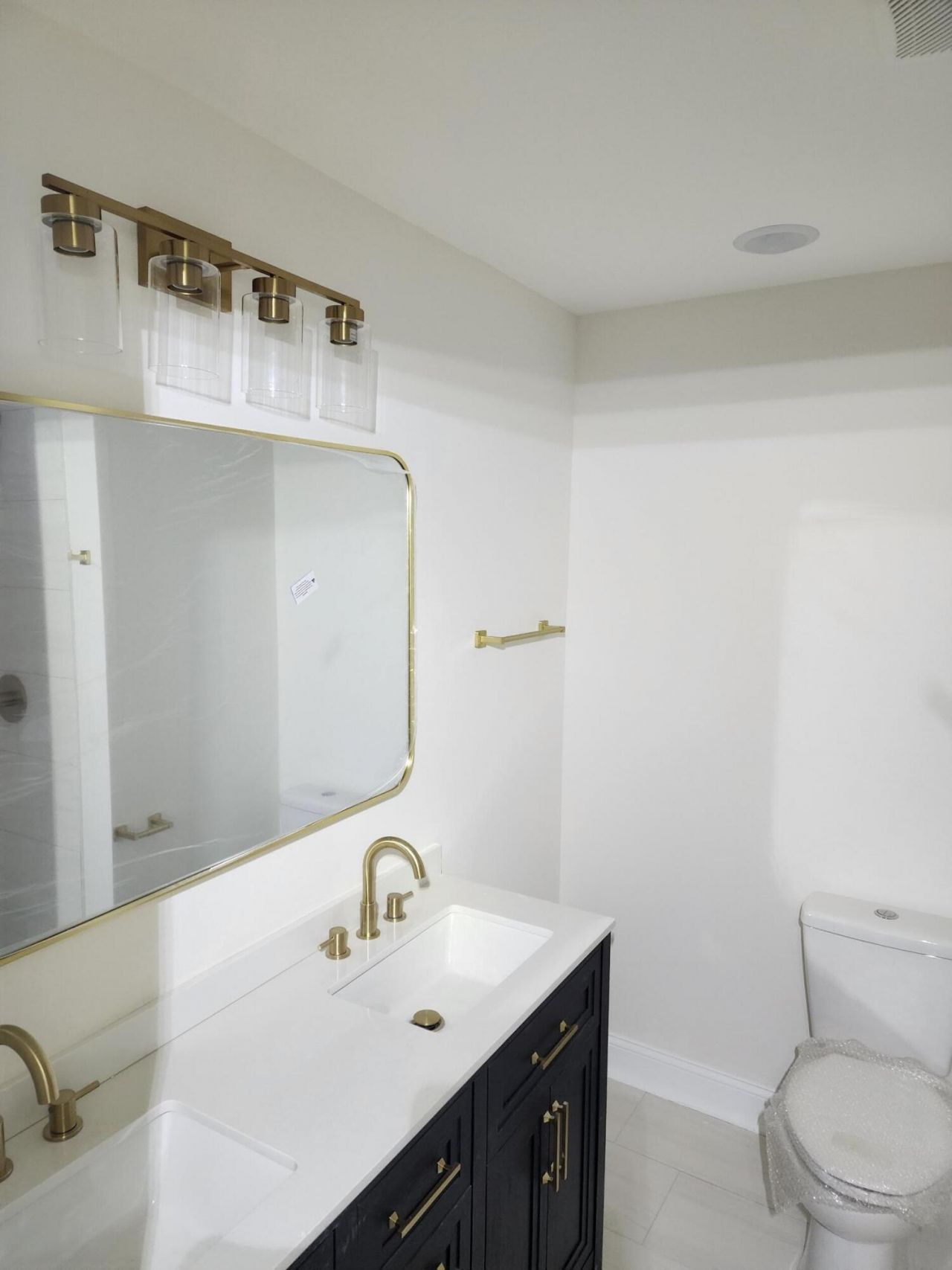 7 Iron Frg Alley Photo 8