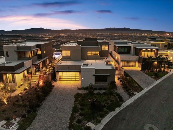 569 Overlook Rim Drive , Henderson, NV 89012