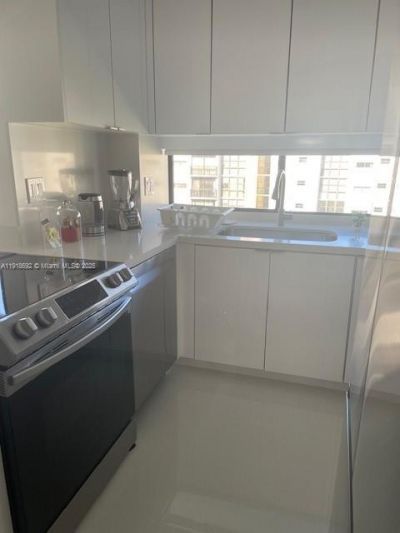 16909 N Bay Rd, Unit 805, Sunny Isles Beach, FL 33160 Photo