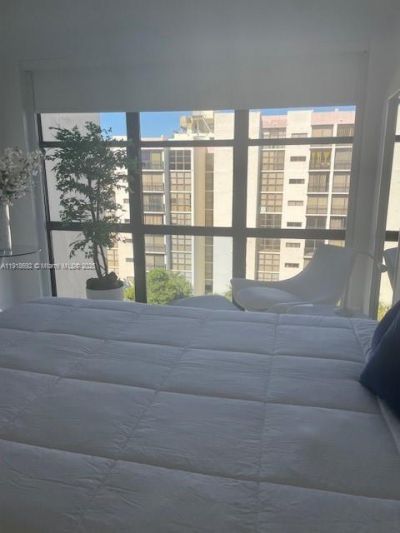 16909 N Bay Rd, Unit 805, Sunny Isles Beach, FL 33160 Photo