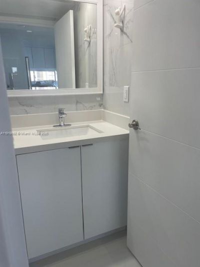 16909 N Bay Rd, Unit 805, Sunny Isles Beach, FL 33160 Photo