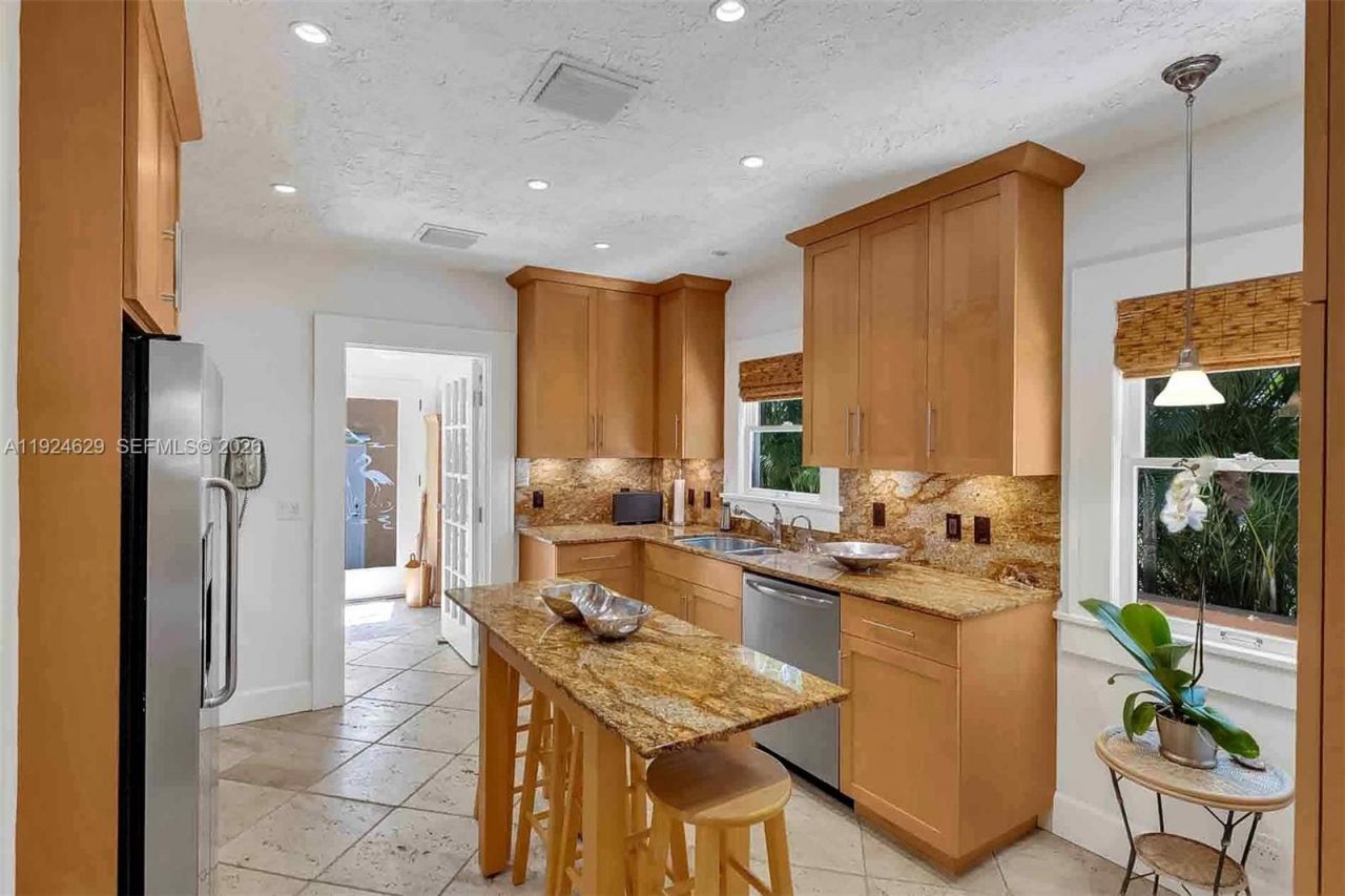 136 NE 101st St, Miami Shores, FL 33138 Photo